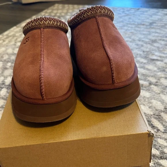 Women’s Ugg TAZZ Suede mules - Picture 2 of 9